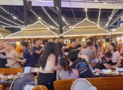 韩媒称“中国人伪装韩国人在泰国打架以抹黑韩国”，泰国警方：涉事4人均为韩国籍游客，无中国人参与